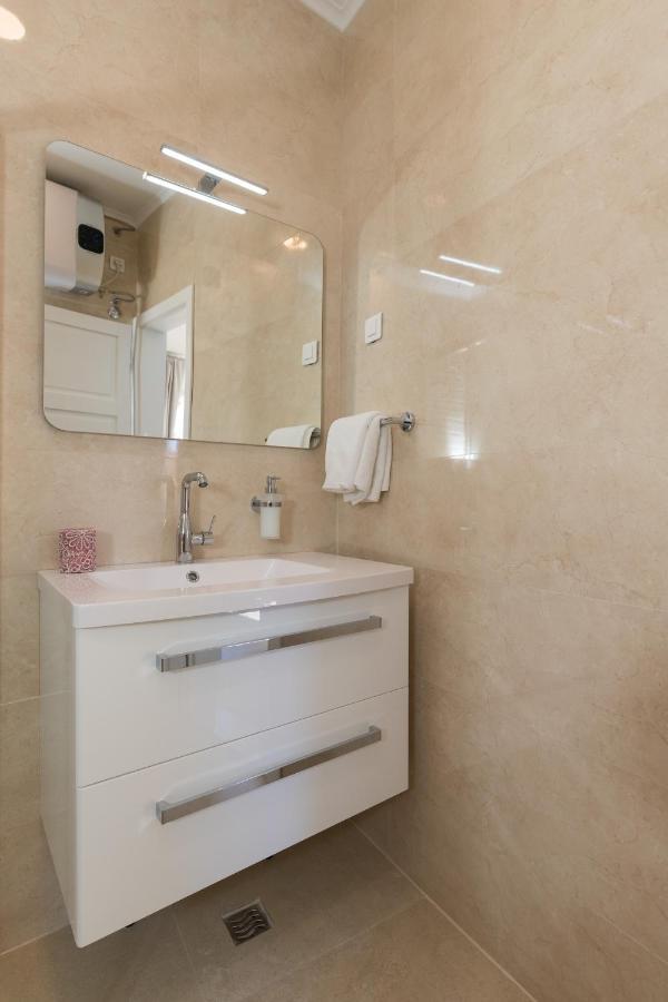 Apartments Urbis Дубровник Екстериор снимка